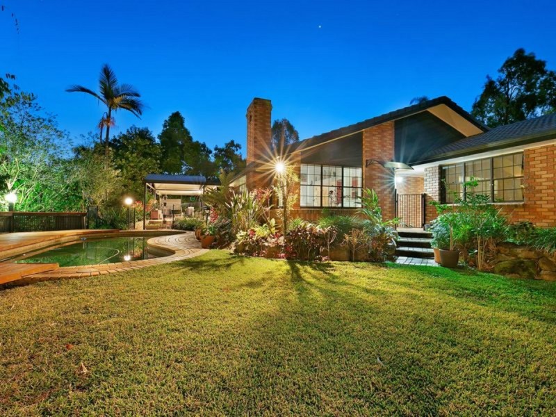 6 Moncrieff Court, Mount Ommaney QLD 4074