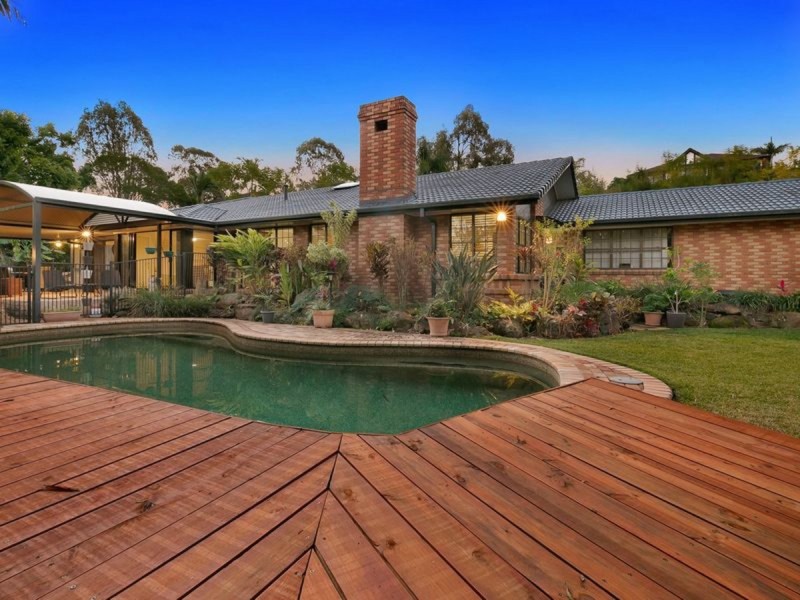 6 Moncrieff Court, Mount Ommaney QLD 4074