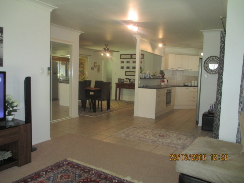 6 Hounslow Way, Seventeen Mile Rocks QLD 4073
