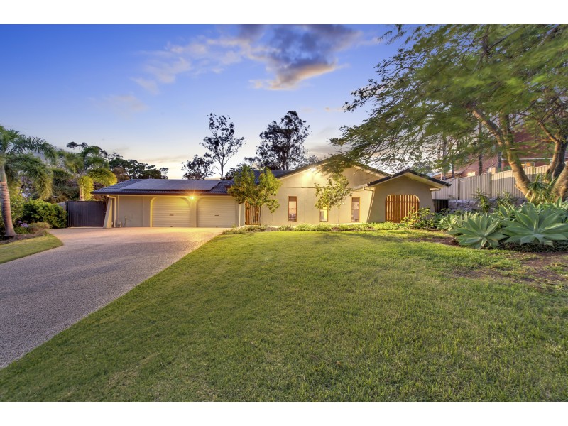 15 Melba Court, Mount Ommaney QLD 4074