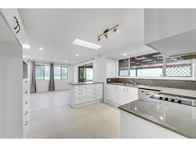 36 Lugano Street, Riverhills QLD 4074