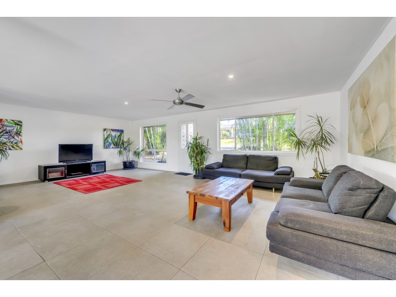 60 Paluna Street, Riverhills QLD 4074