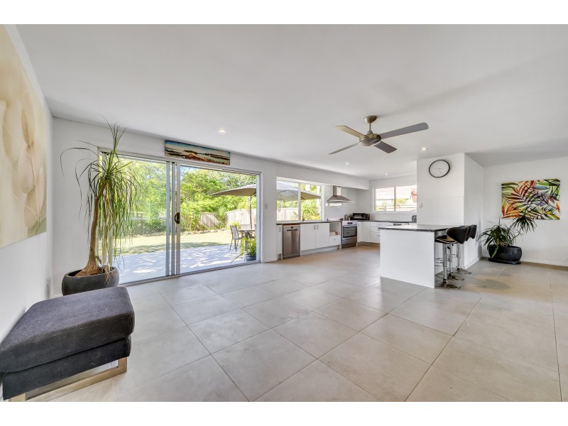 60 Paluna Street, Riverhills QLD 4074