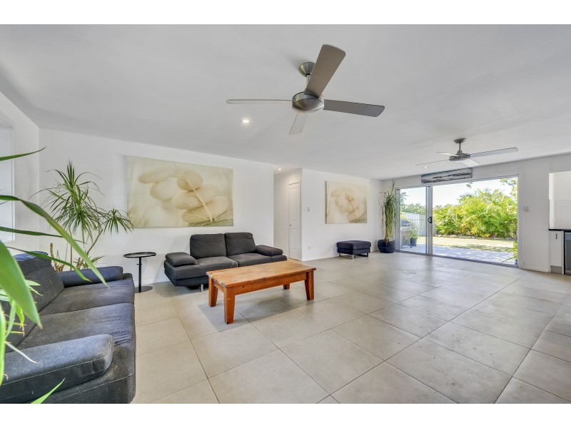 60 Paluna Street, Riverhills QLD 4074