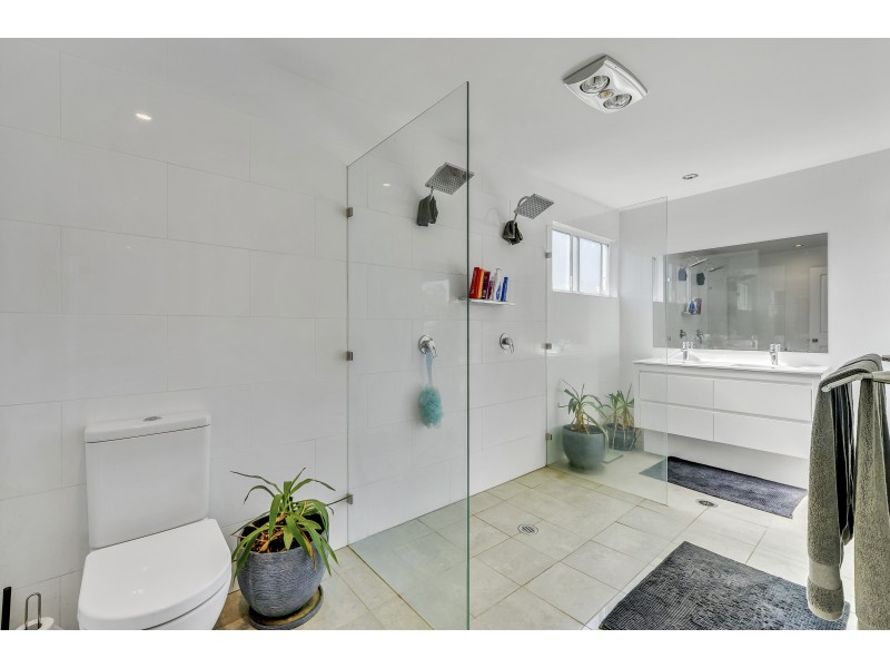 60 Paluna Street, Riverhills QLD 4074