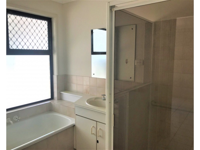 30 Riverhills Road, Middle Park QLD 4074