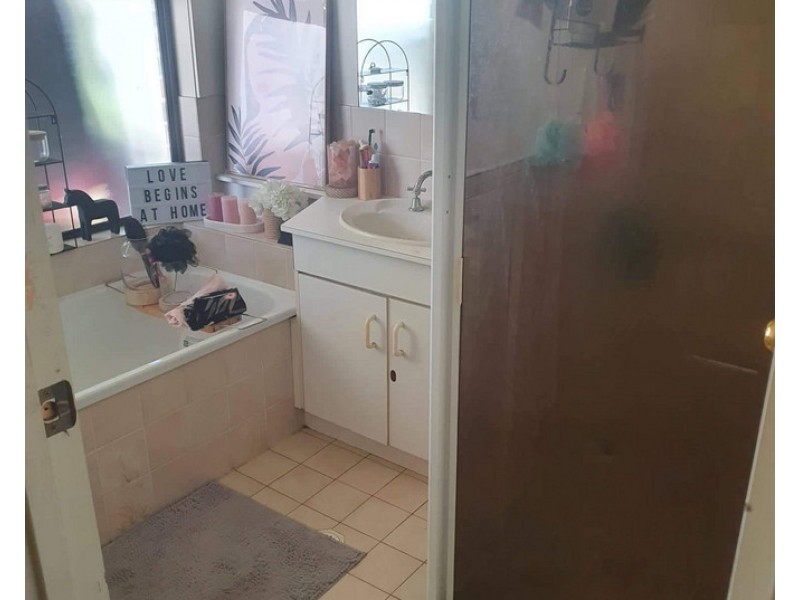 30 Riverhills Road, Middle Park QLD 4074