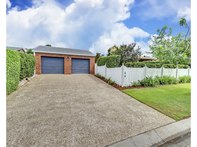 74 Hazelton Street, Riverhills QLD 4074