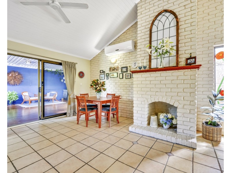 74 Hazelton Street, Riverhills QLD 4074