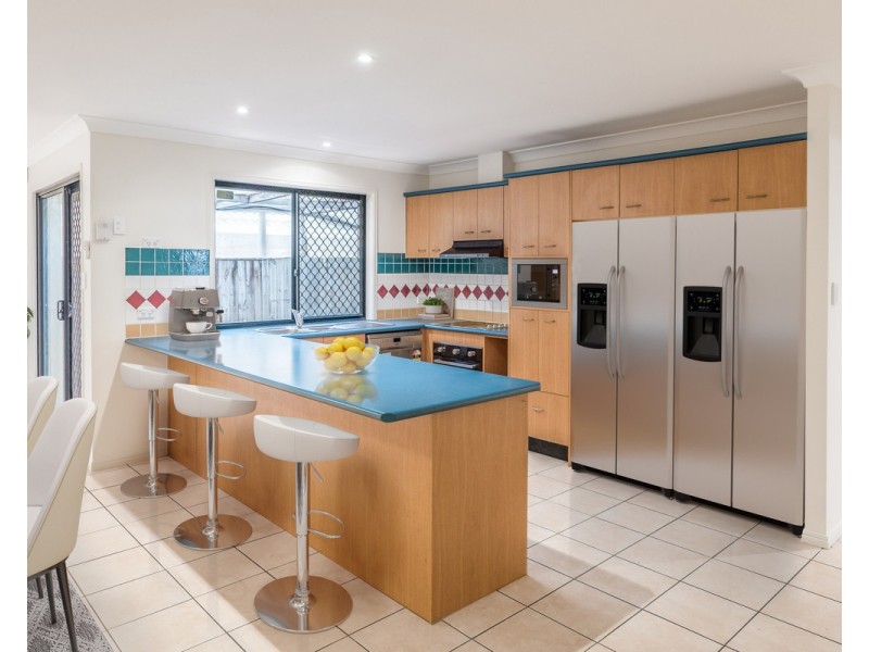 22 Central Street, Forest Lake QLD 4078