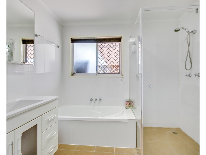 22 Ebrill Street, Jamboree Heights QLD 4074