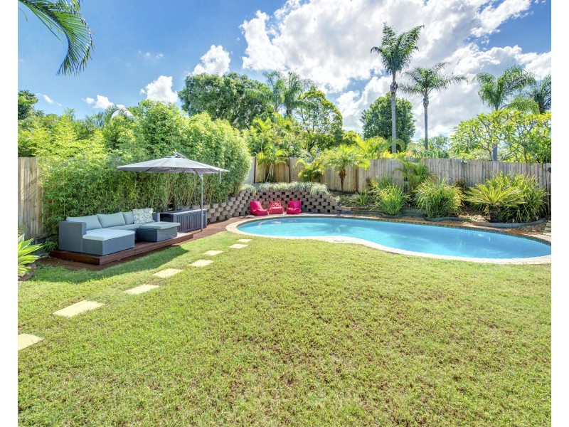 22 Ebrill Street, Jamboree Heights QLD 4074