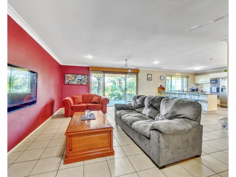 6 Axel Place, Sinnamon Park QLD 4073