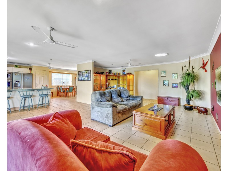 6 Axel Place, Sinnamon Park QLD 4073