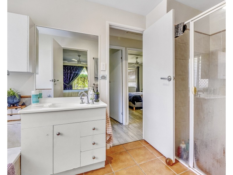 109 Hazelton Street, Riverhills QLD 4074