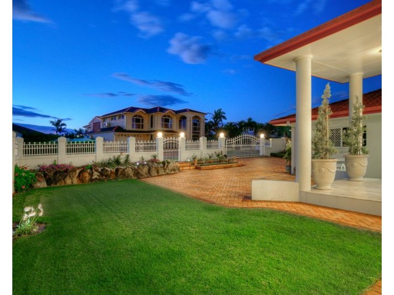 32 Newell Place, Westlake QLD 4074