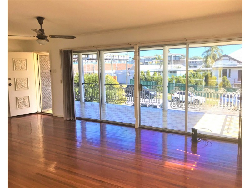 24 Elliott Street, Woolloongabba QLD 4102