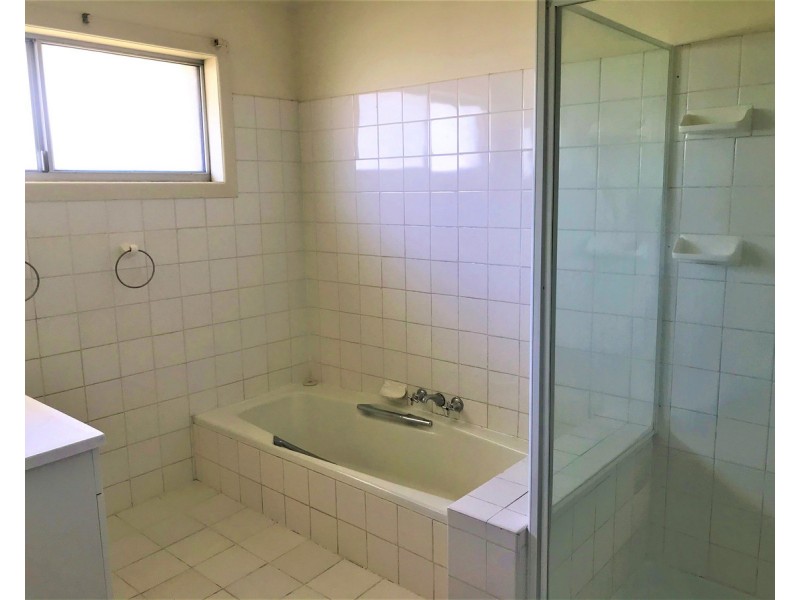 24 Elliott Street, Woolloongabba QLD 4102