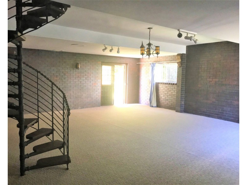 24 Elliott Street, Woolloongabba QLD 4102