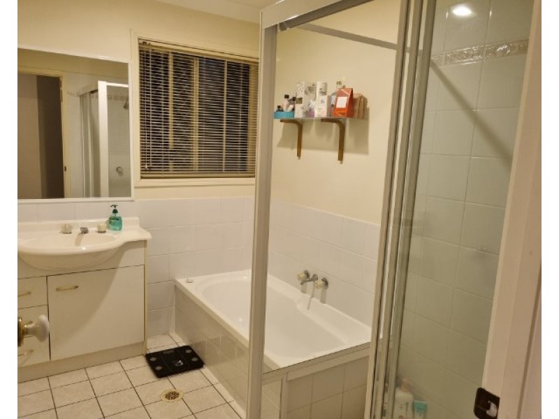 15 Homebush Crescent, Sinnamon Park QLD 4073