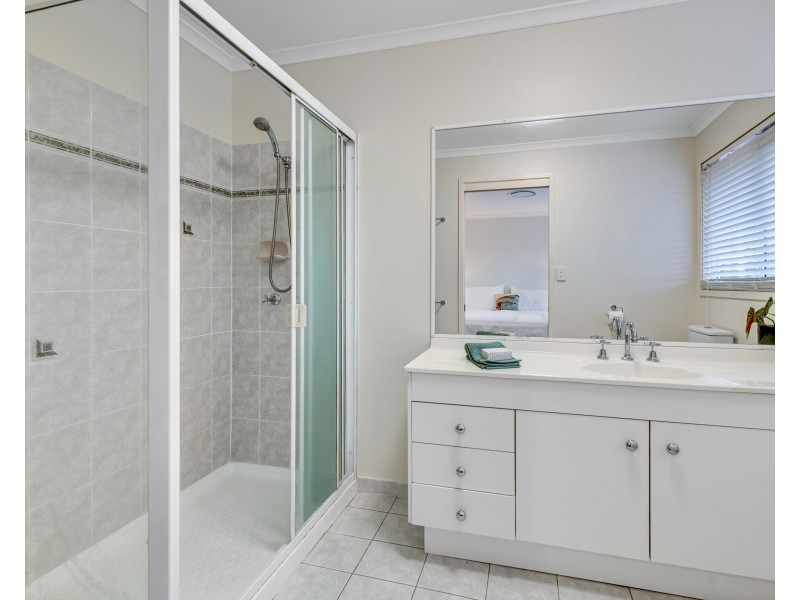 68 Dewsbury Street, Middle Park QLD 4074