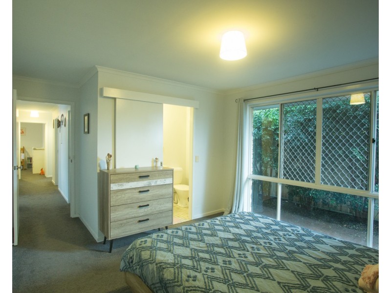 70 Bottlebrush Drive, Regents Park QLD 4118