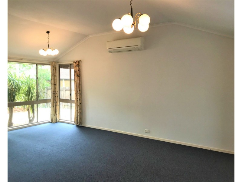 40 Radcliffe Street, Sinnamon Park QLD 4073