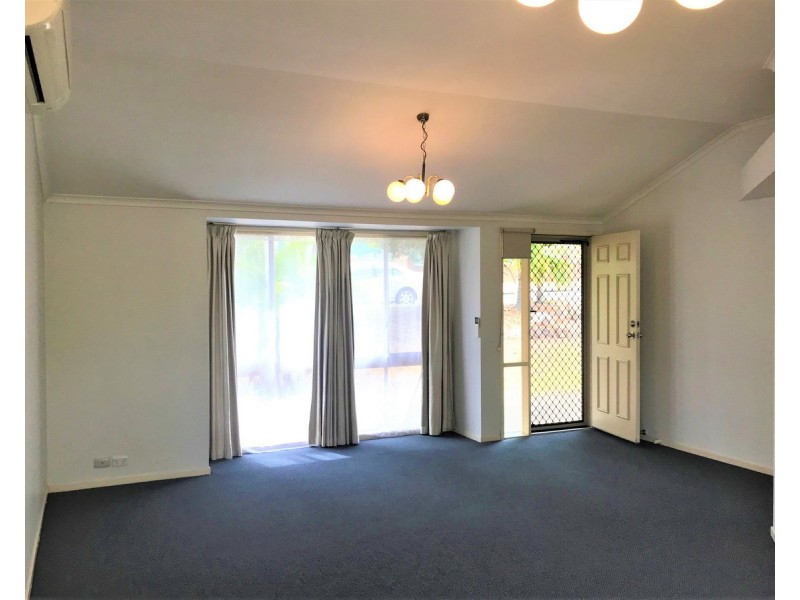 40 Radcliffe Street, Sinnamon Park QLD 4073