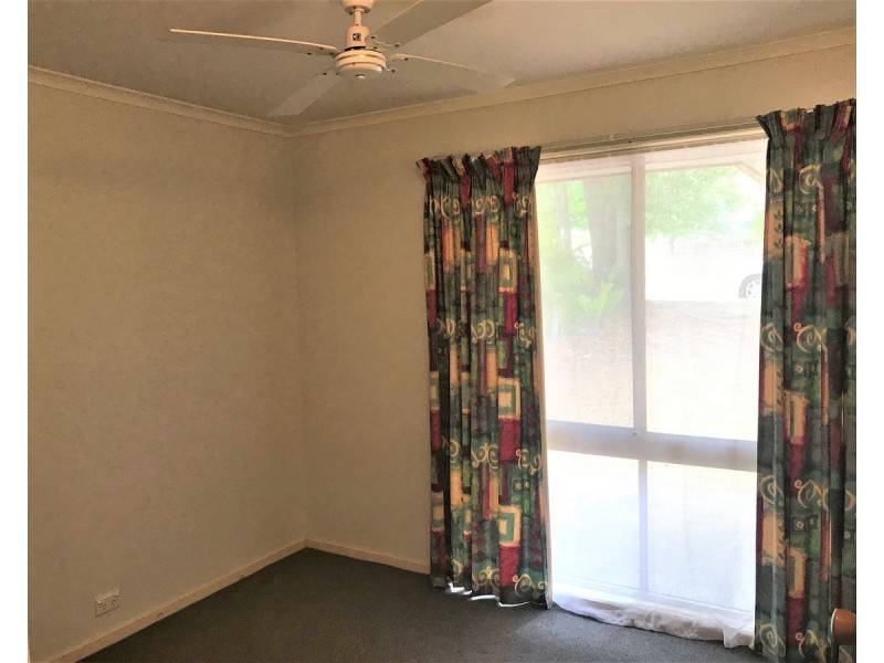 40 Radcliffe Street, Sinnamon Park QLD 4073