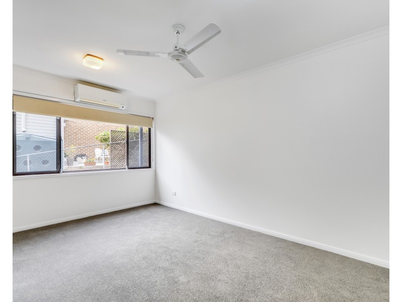 42 Chapel Hill Road, Chapel Hill QLD 4069