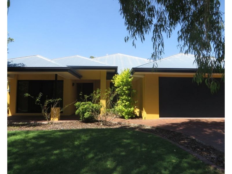 9 Brookeside Crescent, Seventeen Mile Rocks QLD 4073