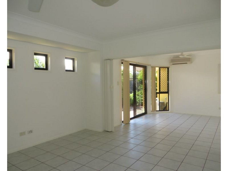 9 Brookeside Crescent, Seventeen Mile Rocks QLD 4073
