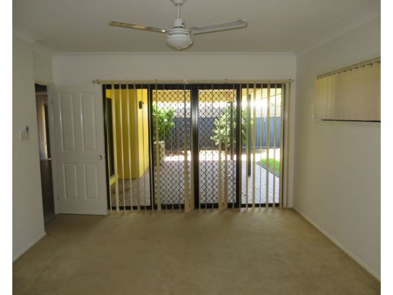 9 Brookeside Crescent, Seventeen Mile Rocks QLD 4073