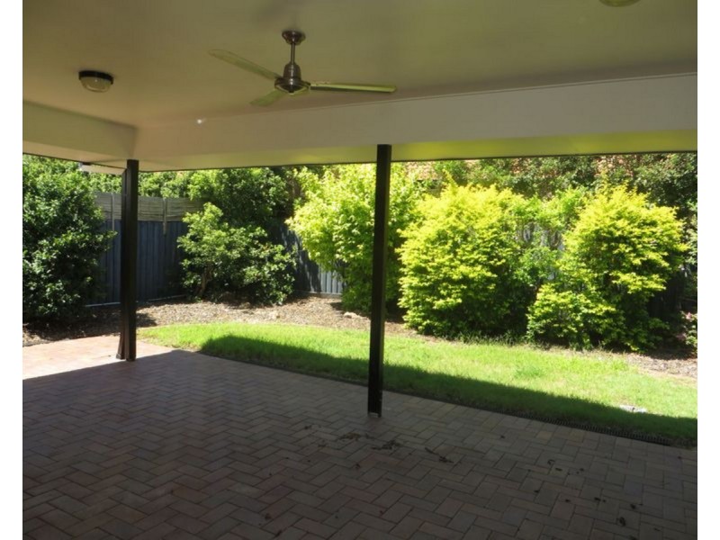 9 Brookeside Crescent, Seventeen Mile Rocks QLD 4073
