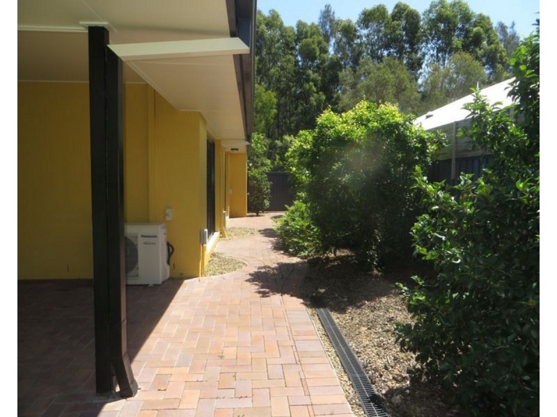 9 Brookeside Crescent, Seventeen Mile Rocks QLD 4073