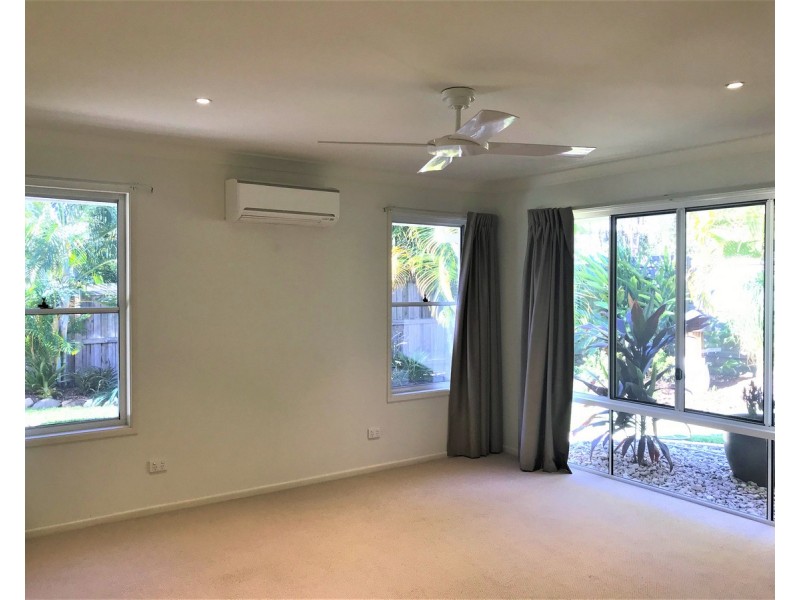 59 Hounslow Way, Seventeen Mile Rocks QLD 4073