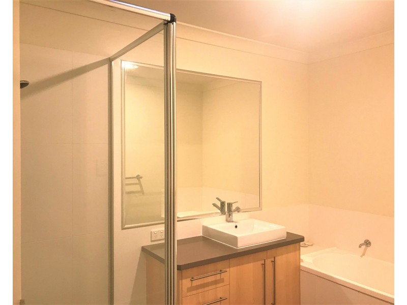 59 Hounslow Way, Seventeen Mile Rocks QLD 4073
