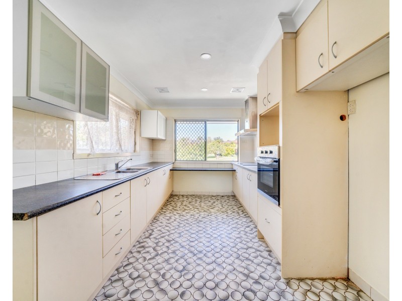 28 Galleon Street, Jamboree Heights QLD 4074