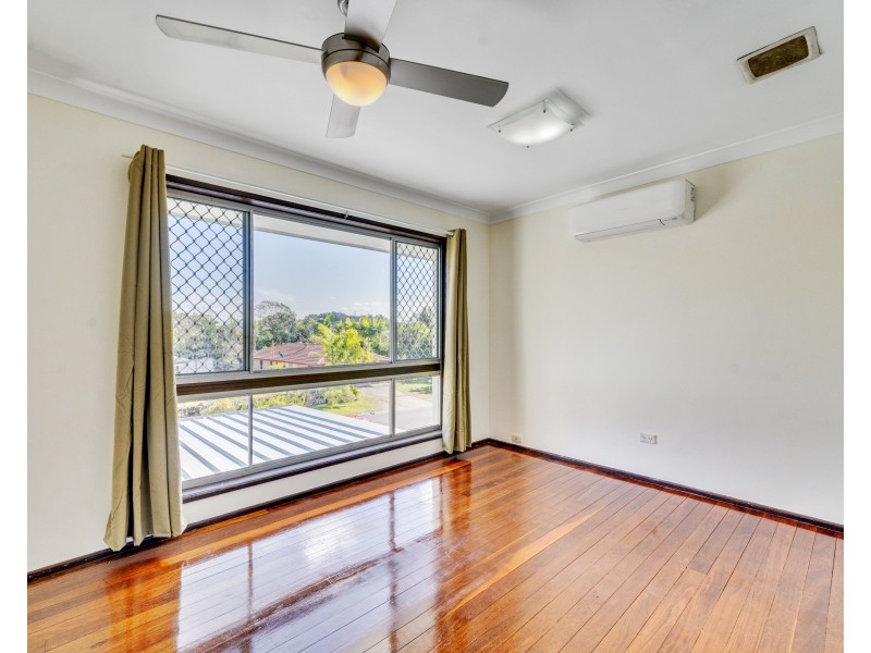 28 Galleon Street, Jamboree Heights QLD 4074