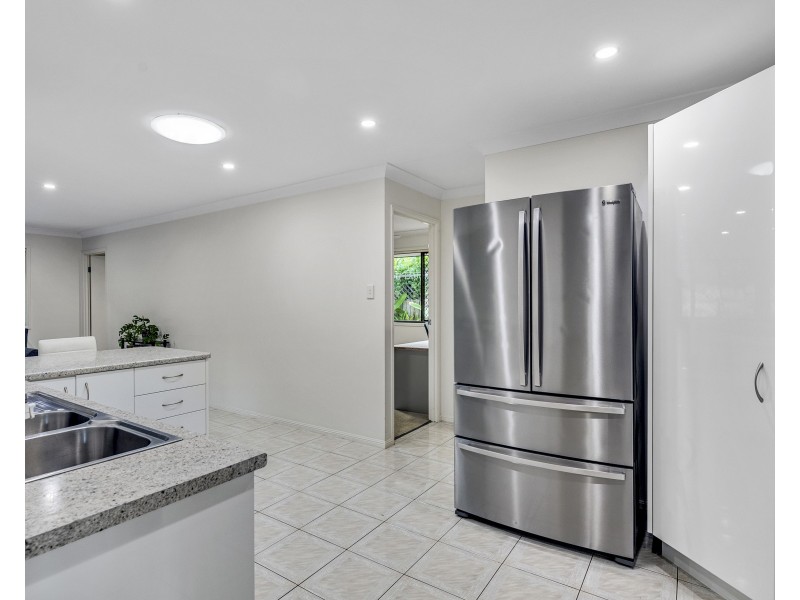 81 Glen Ross Road, Sinnamon Park QLD 4073