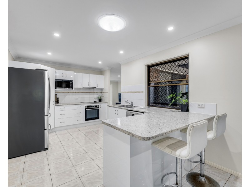 81 Glen Ross Road, Sinnamon Park QLD 4073