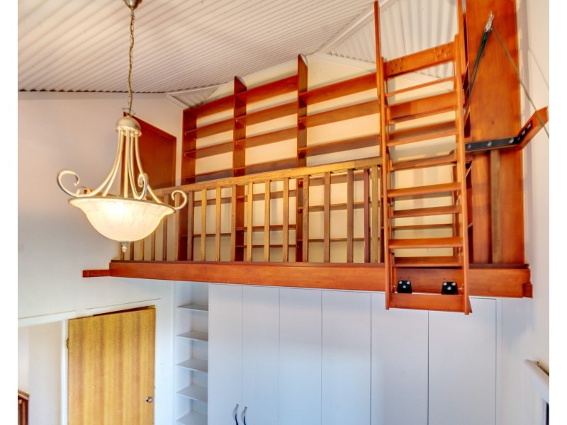 12A Zig Zag Street, Red Hill QLD 4059