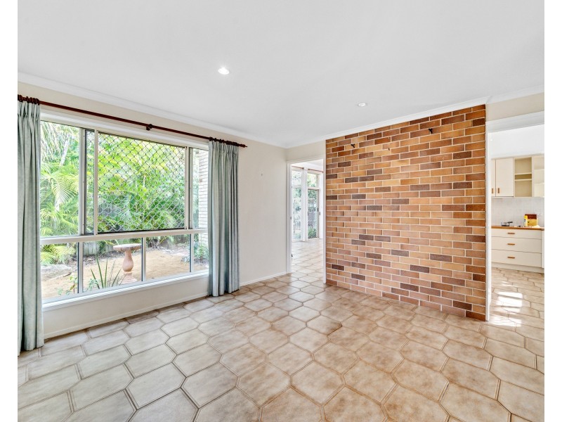 14 Forfar Street, Seventeen Mile Rocks QLD 4073