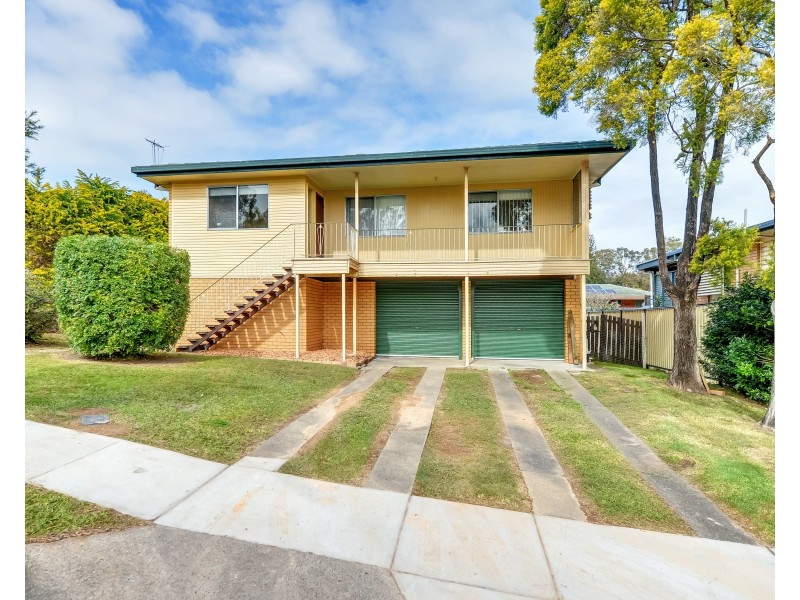 12 Emblem Street, Jamboree Heights QLD 4074