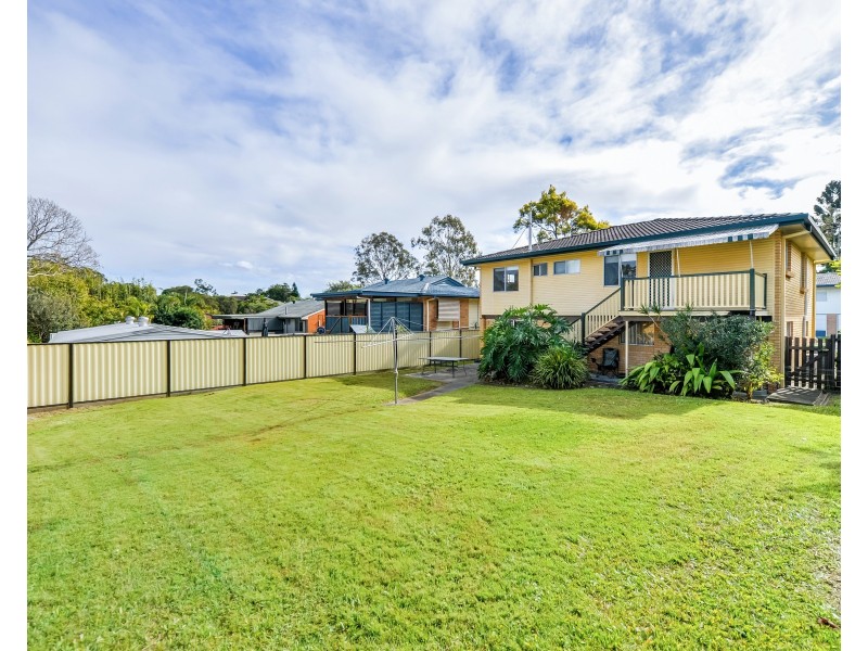 12 Emblem Street, Jamboree Heights QLD 4074