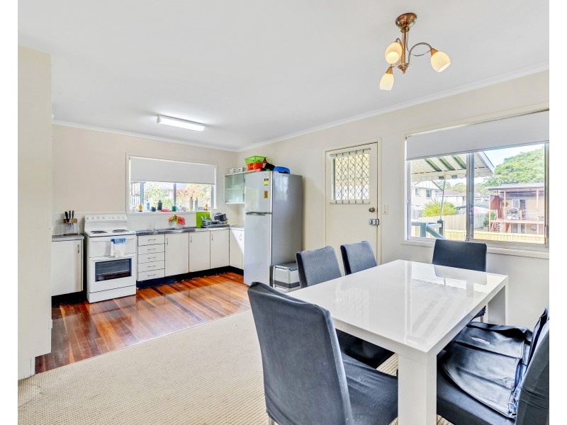 12 Emblem Street, Jamboree Heights QLD 4074