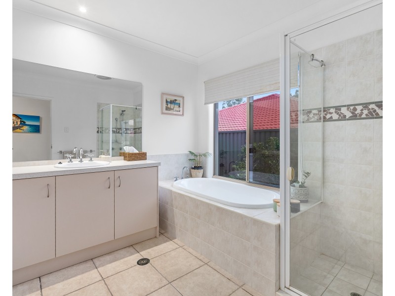 14 Bonney Place, Westlake QLD 4074