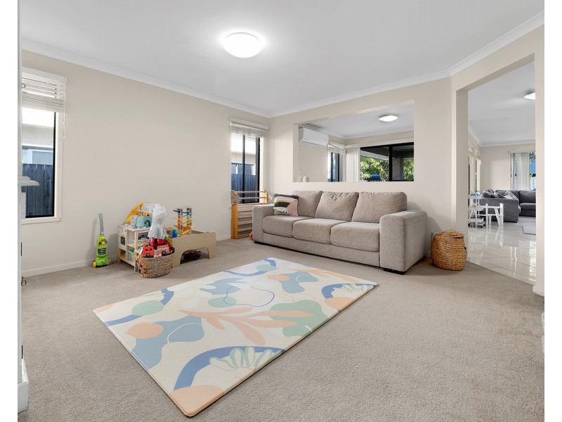 58 Barcoo Crescent, Sinnamon Park QLD 4073