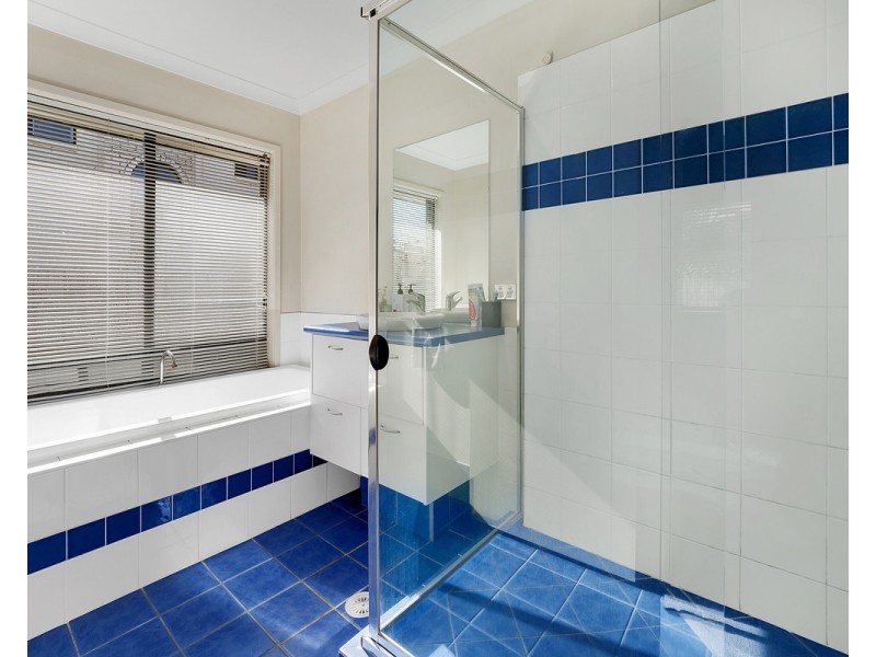 58 Barcoo Crescent, Sinnamon Park QLD 4073