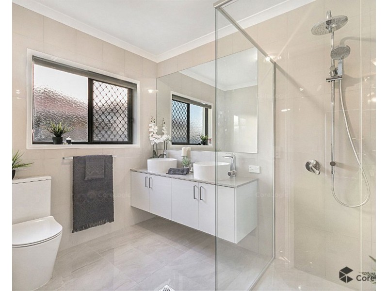 85 Thomas Macleod Avenue, Sinnamon Park QLD 4073